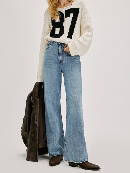 Levi’s Ribcage Wide Leg Jean - Picture 3 of 5